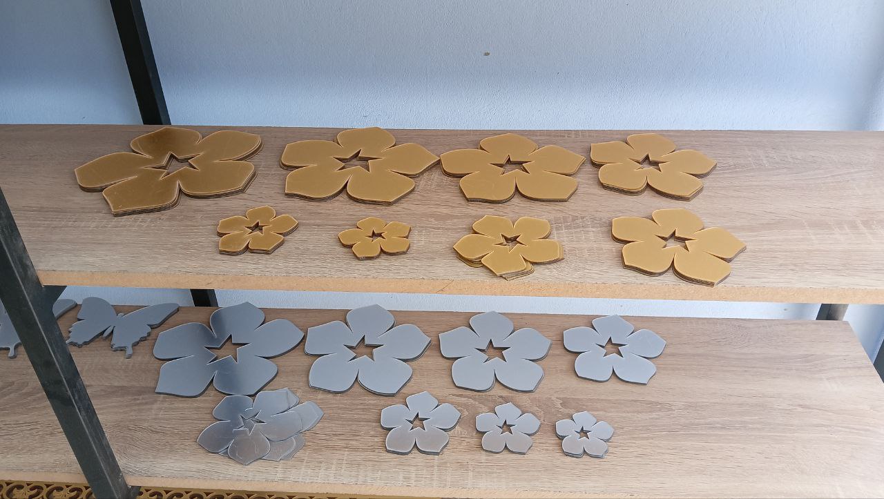 ✨ وردات المرايا – 20 قطعة ديكور جداري لامعة - الصورة 5